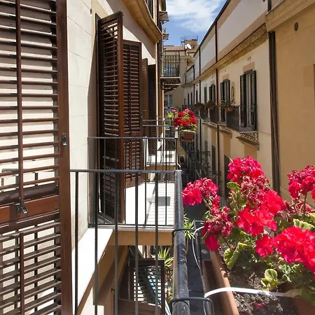 Apartment Domus Schiavuzzo Palermo